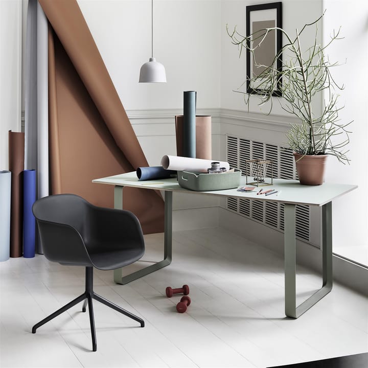 Fiber armchair swivel voet bureaustoel, zwart Muuto