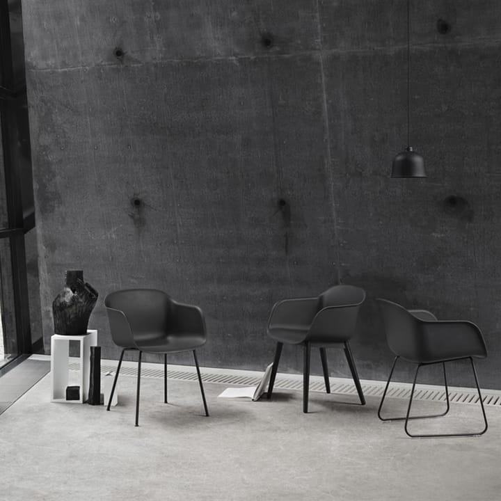 Fiber chair stoel met armleuningen, zwart Muuto