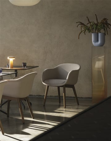 Fiber Conference Armchair met houten poten - Refine leather cognac-oak - Muuto
