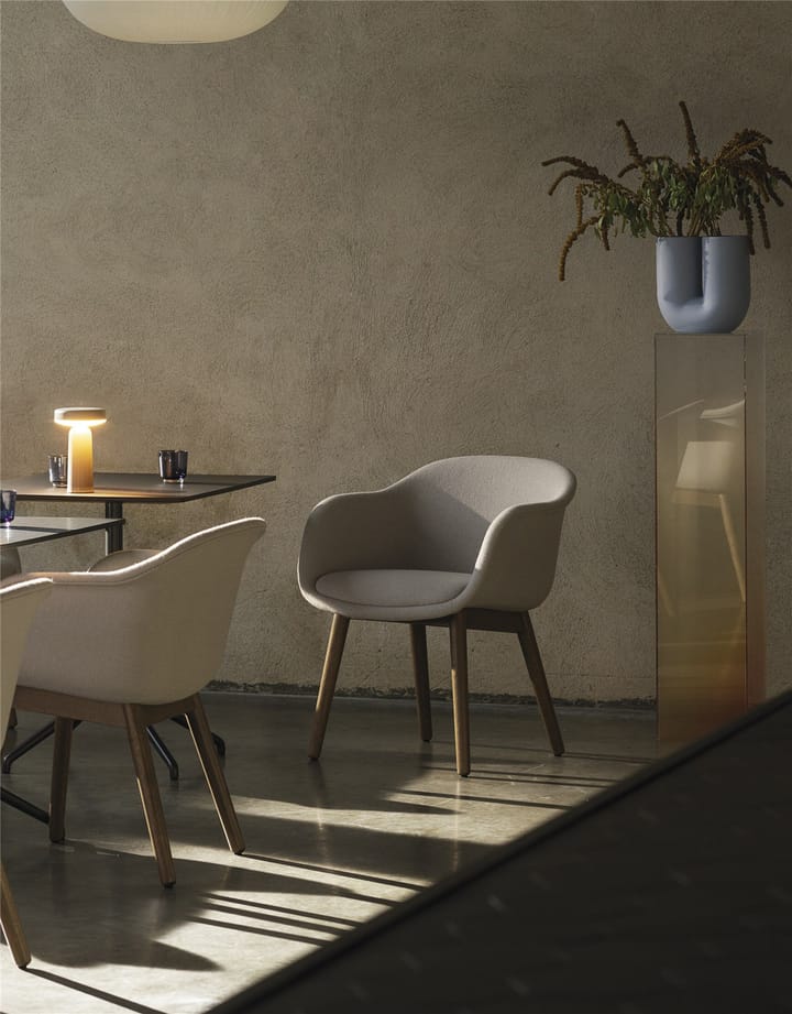 Fiber Conference Armchair met houten poten, Refine leather cognac-oak Muuto