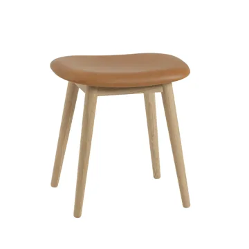 Fiber kruk - leer cognac, eikenhouten poten - Muuto