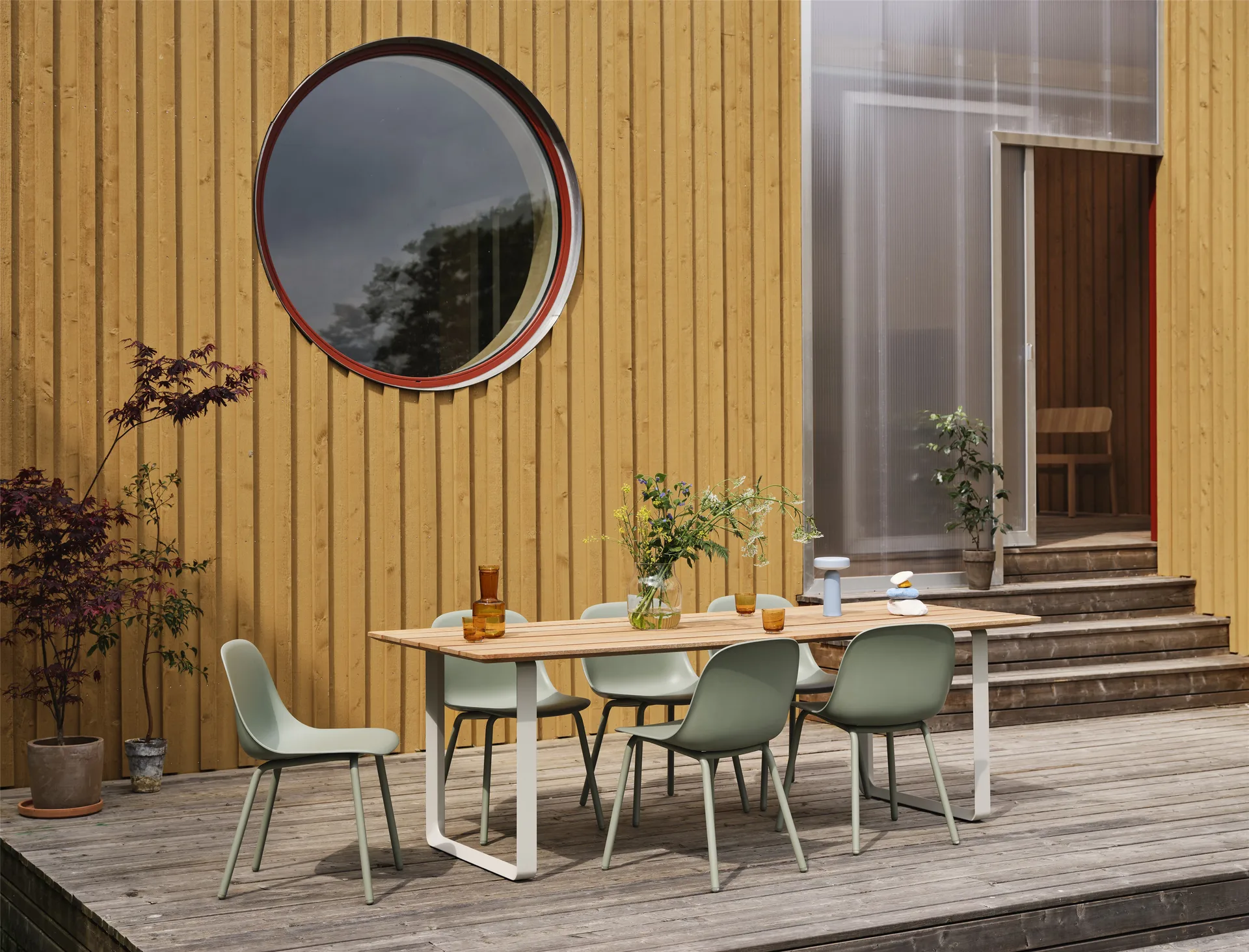 Fiber Outdoor side chair stoel met stalen poten, Dusty green Muuto