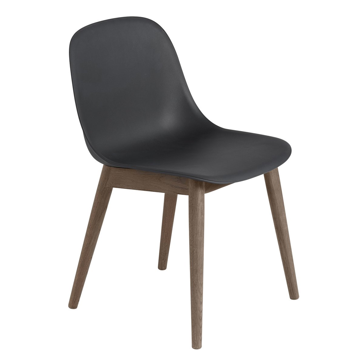 Muuto Fiber Side Chair stoel met houten poten Black-stained dark brown