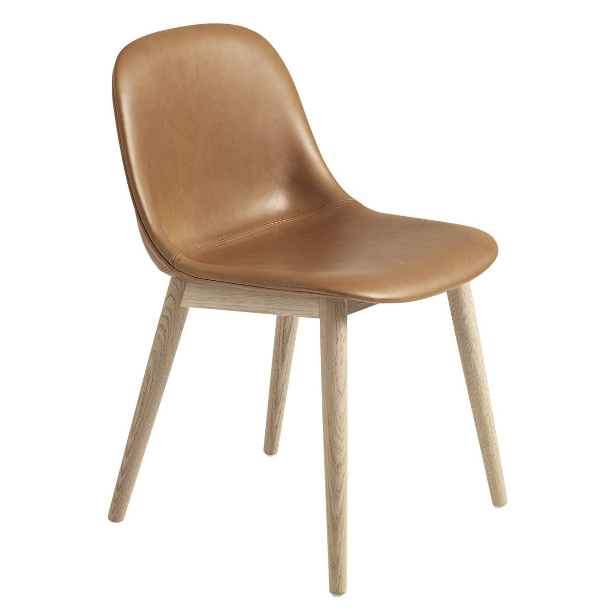Muuto Fiber Side Chair stoel met houten poten Cognac leather-oak