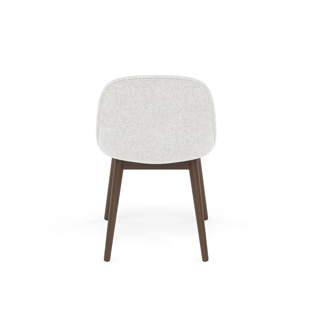 Fiber Side Chair stoel met houten poten, Hallingdal nr110-stained dark brown Muuto