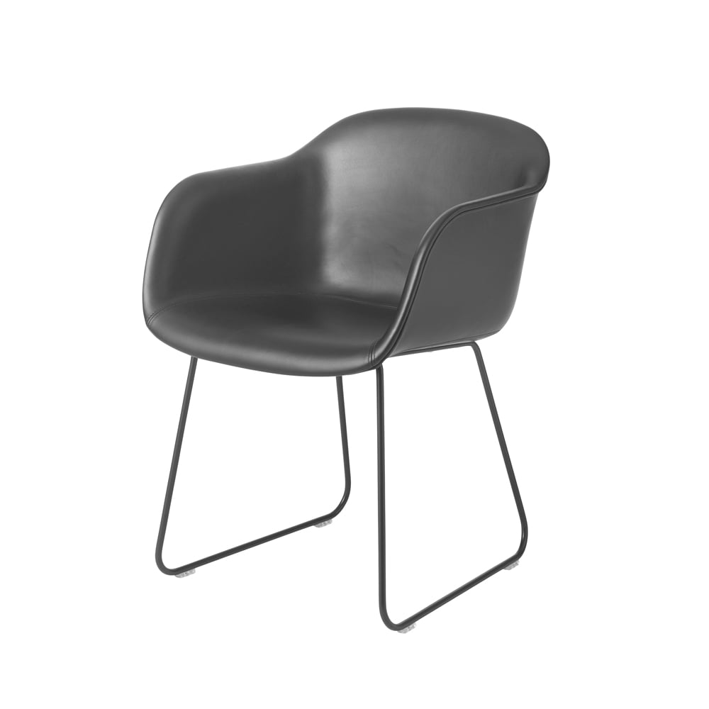 Muuto Fiber stoel met armleuningen sled base Refine leer zwart-zwart