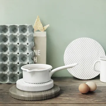 Groove onderzetter marmer (pannen) - wit - klein - Muuto