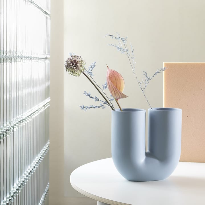 Kink vaas 26 cm, Lichtblauw Muuto