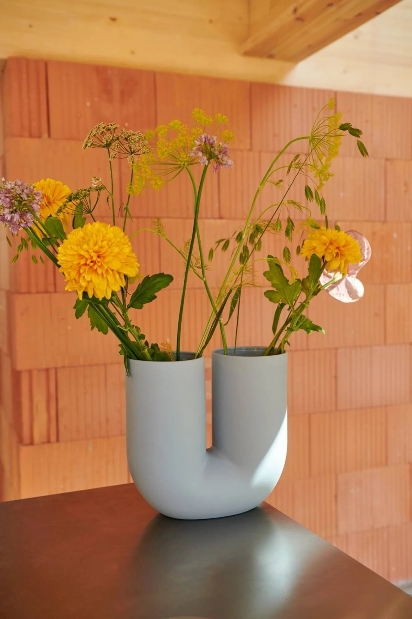 Kink vaas 26 cm, Lichtblauw Muuto
