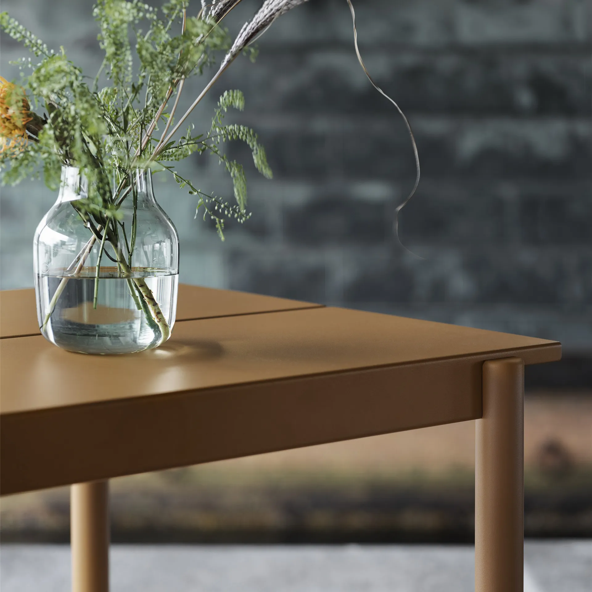 Linear Steel tafel 140x75 cm, Burnt orange Muuto