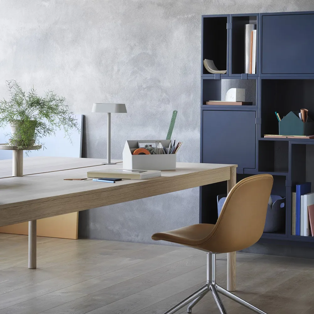 Linear System End Module tafel, Black-Oak 142x120 cm Muuto