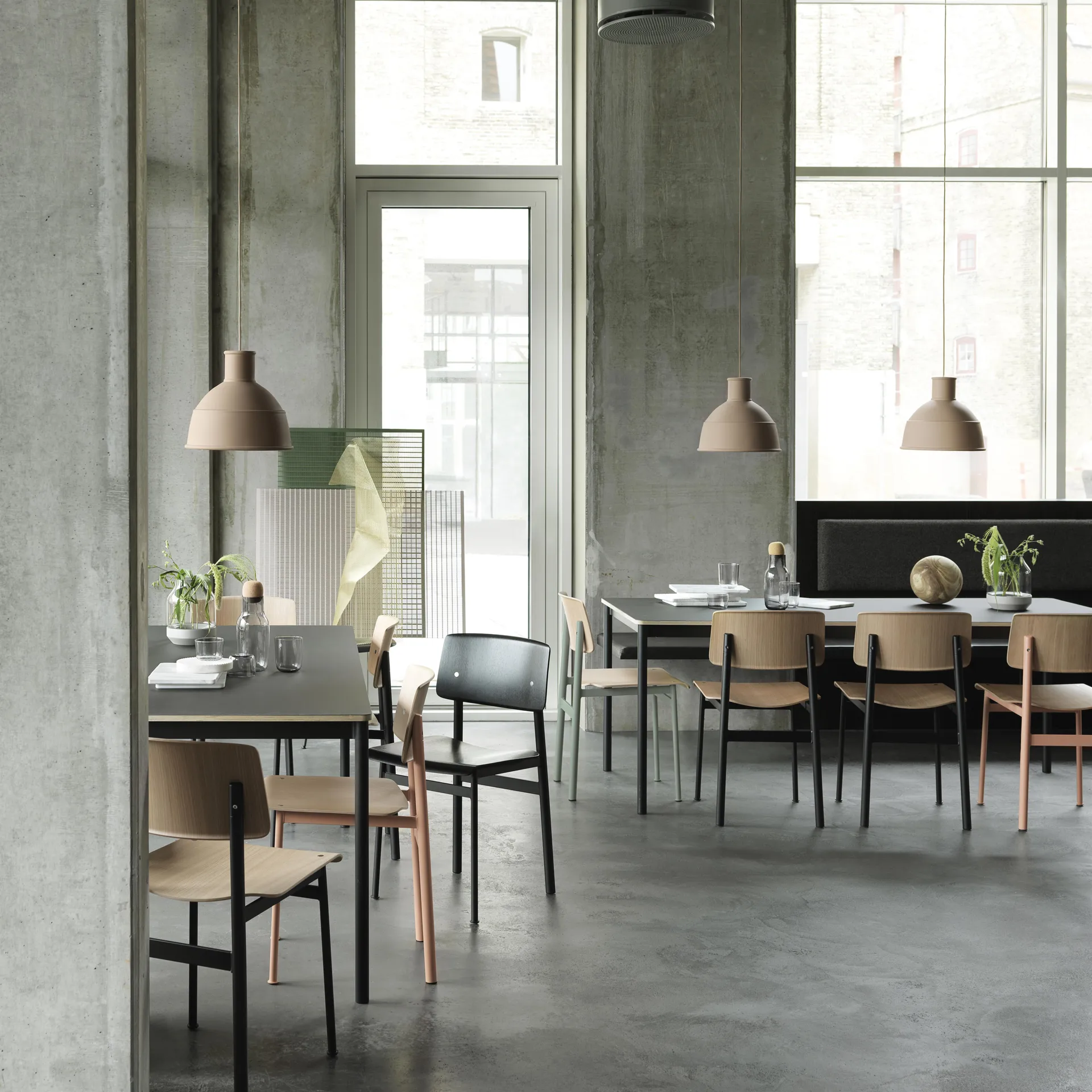 Loft Chair stoel, dusty green-eiken Muuto