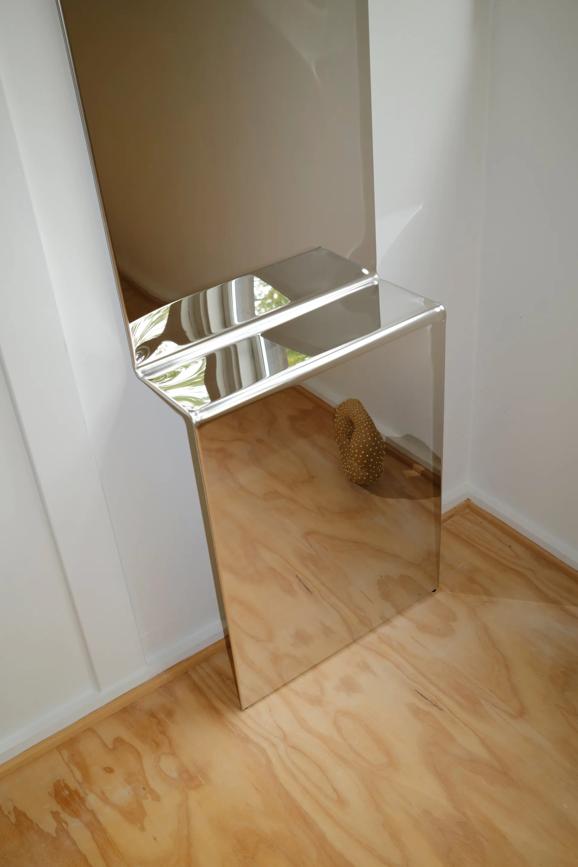 Pleat wandspiegel, Polerat stål, 227x57 cm Muuto