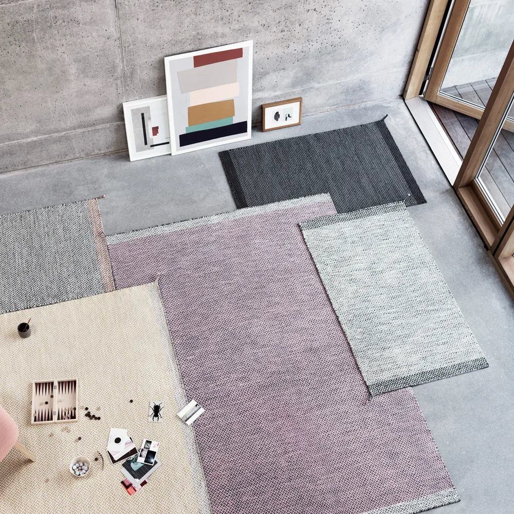 Ply wollen vloerkleed 170 x 240 cm., zwart-wit Muuto