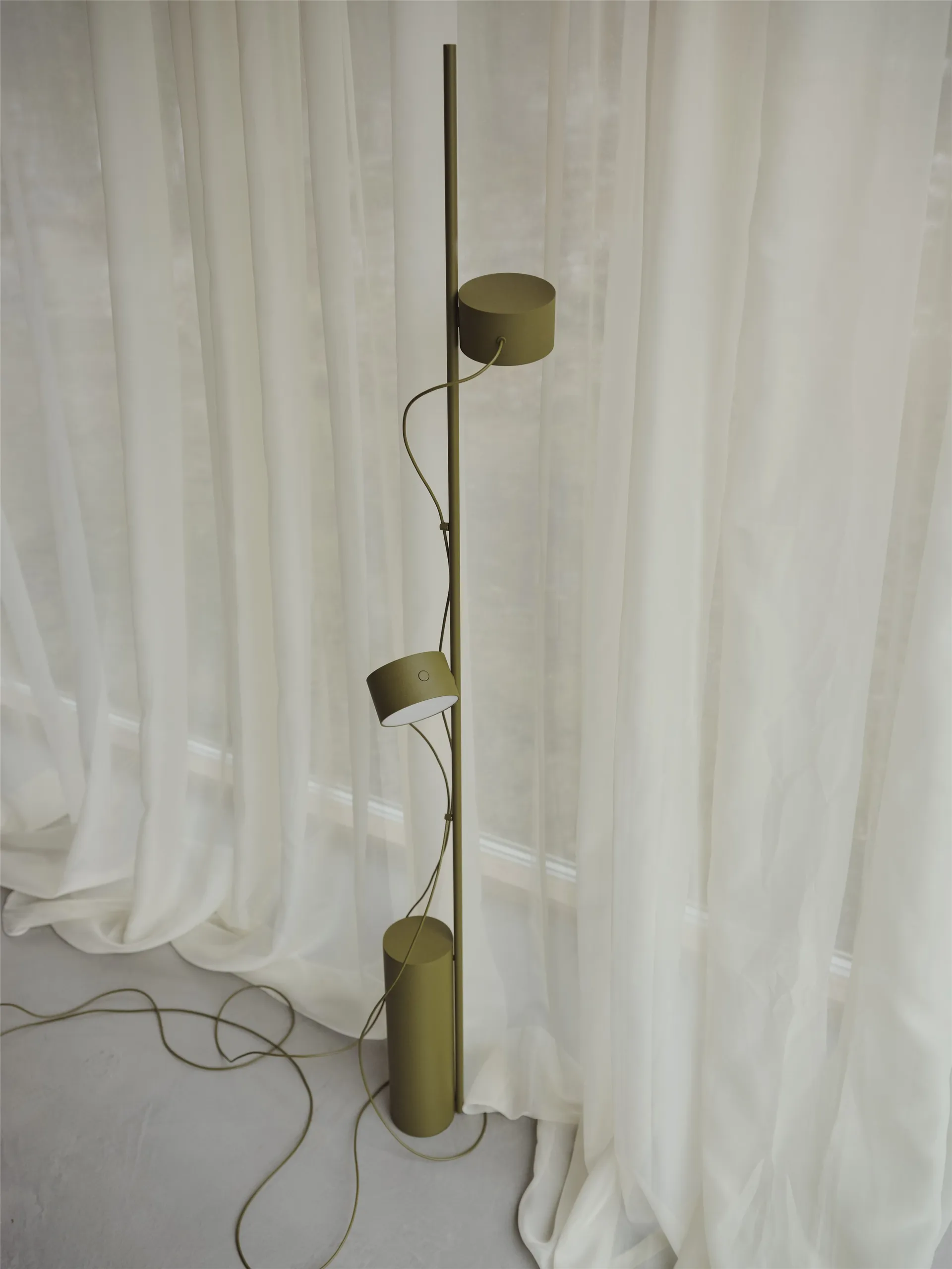 Post vloerlamp, Brown-green Muuto
