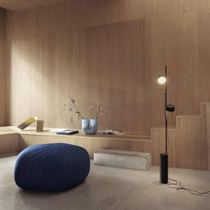 Post vloerlamp, Zwart Muuto