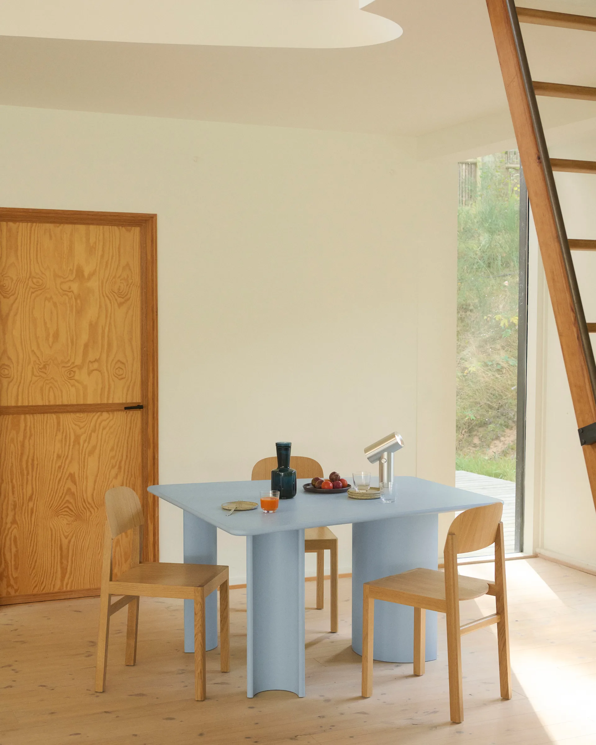 Re-norm eettafel, Light blue, 130x120 cm Muuto