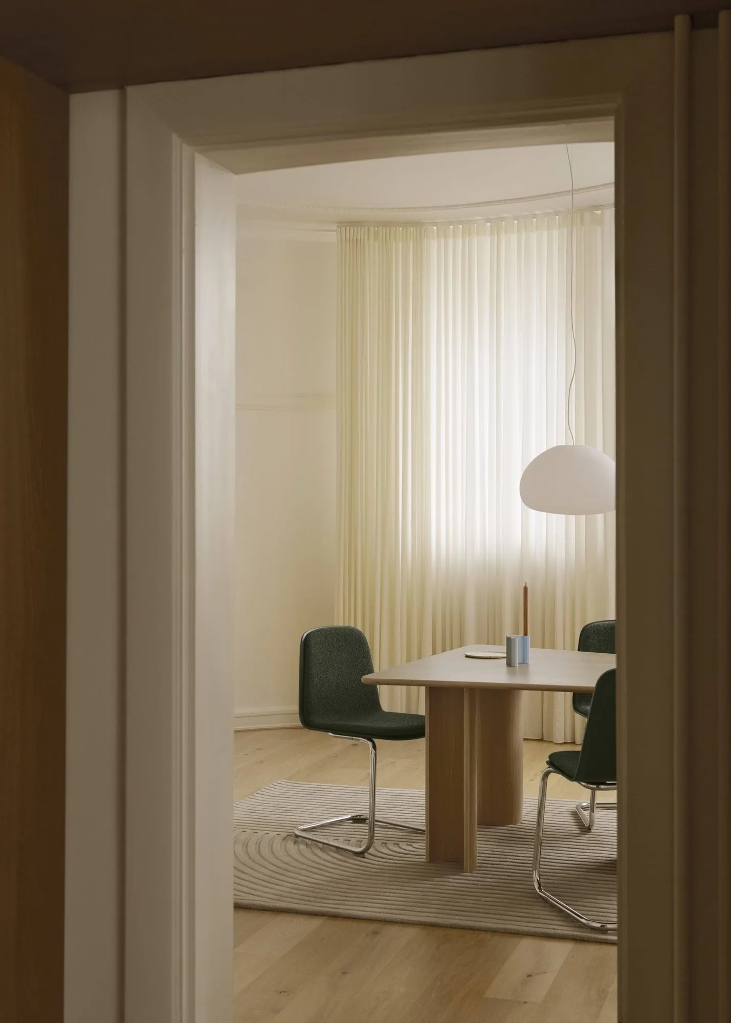 Relevo Rug Quattro vloerkleed van wol, Off white, 200x300 cm Muuto