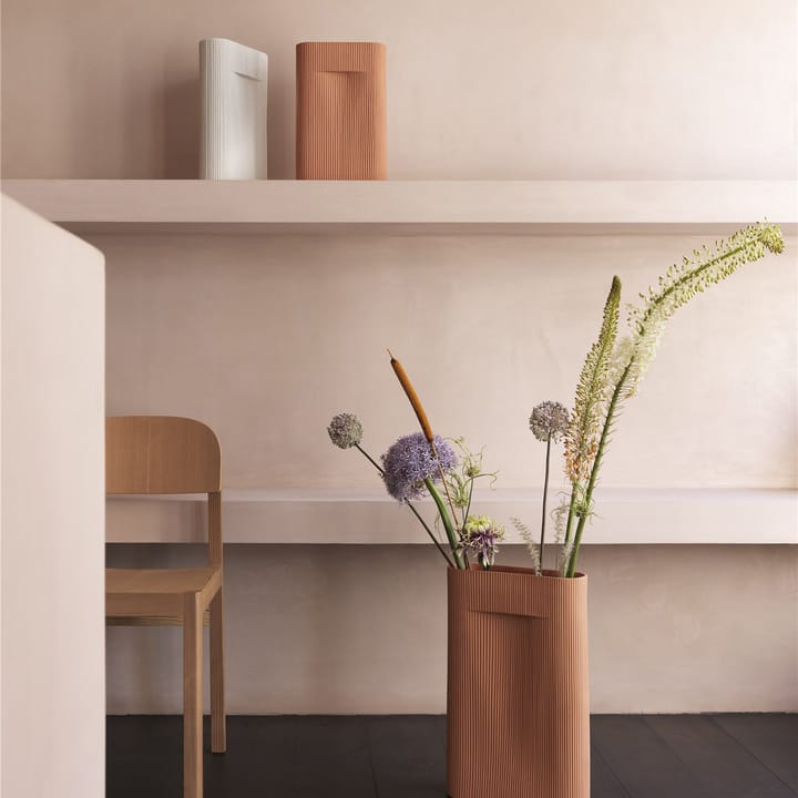 Ridge vaas 35 cm, Off white Muuto