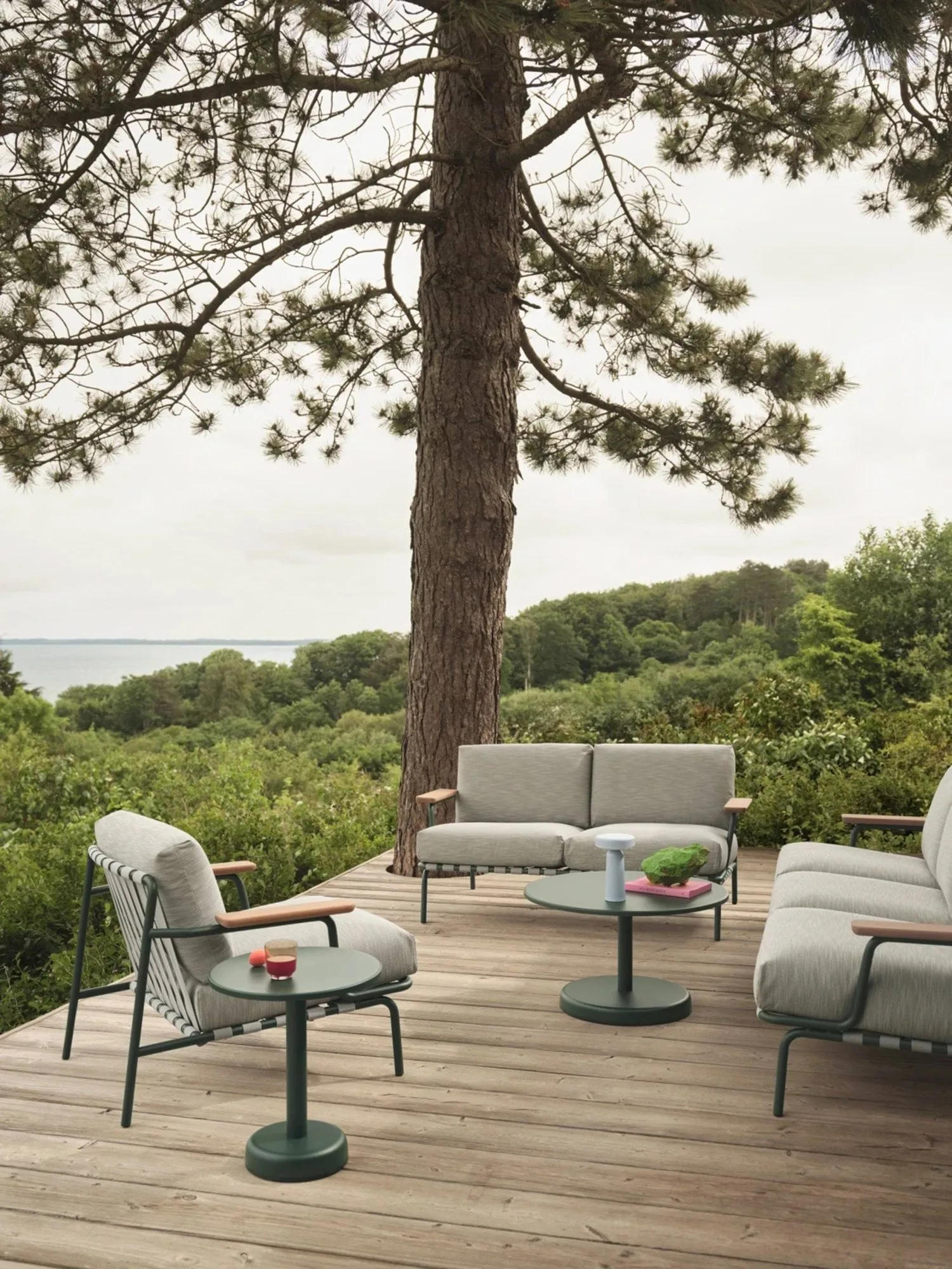 Settle Lounge Chair loungefauteuil, Ribbed Weave 2 Dark green Muuto