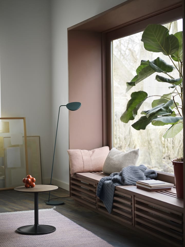 Soft bijzettafel 40 cm, Solid smoked oak-black Muuto