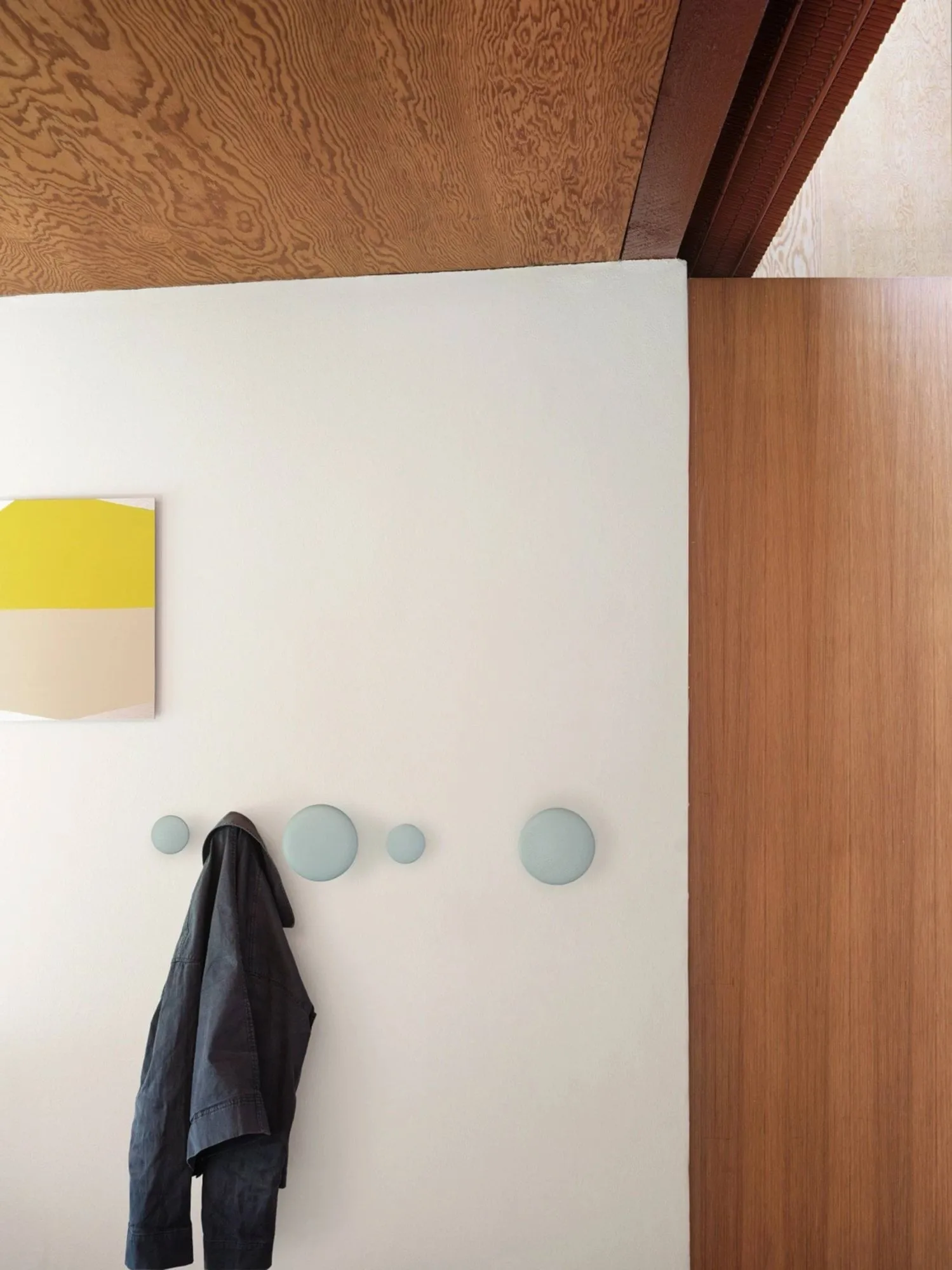 The Dots wandhaken 5-pack, zwart gebeitst essenhout Muuto