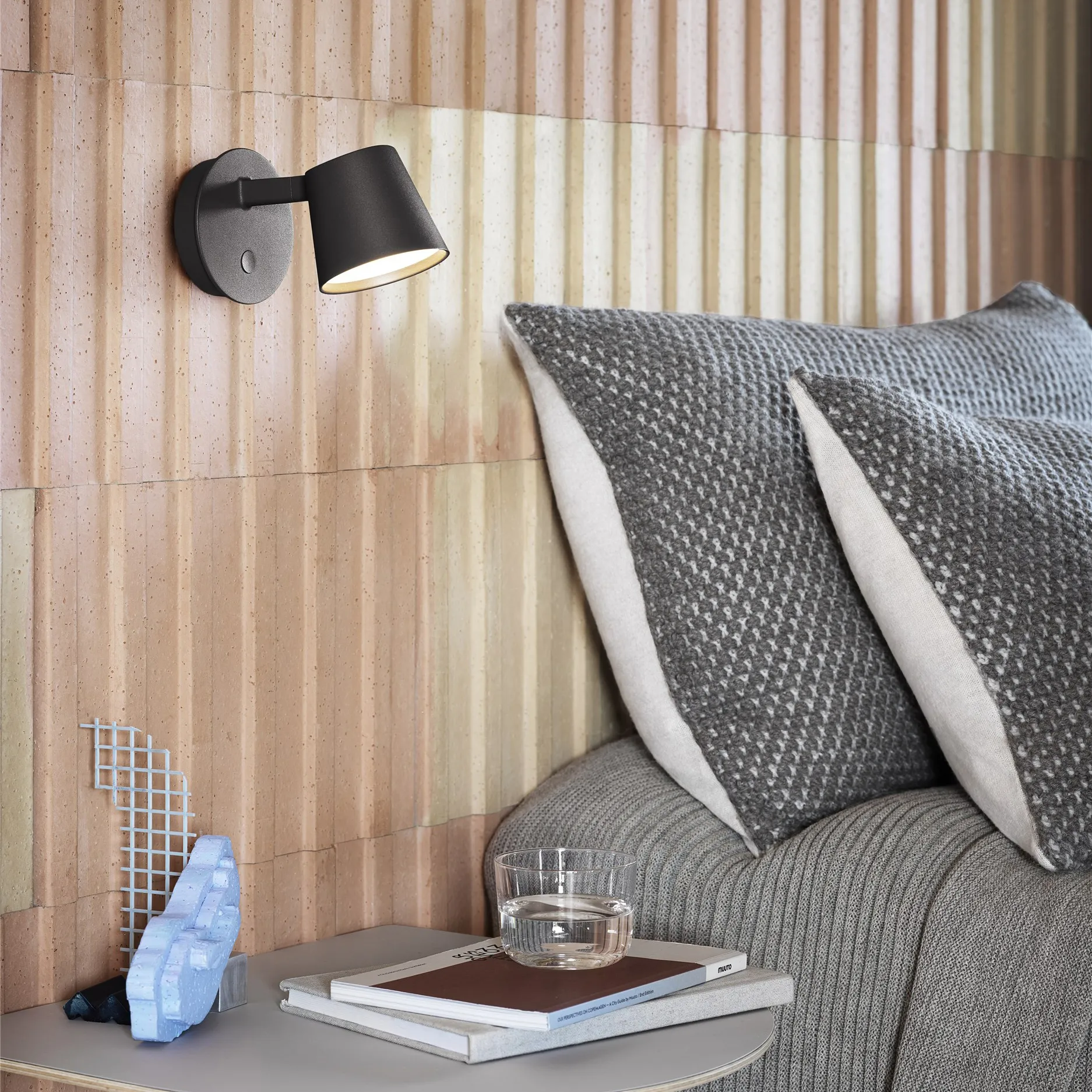 Tip wandlamp, Black Muuto