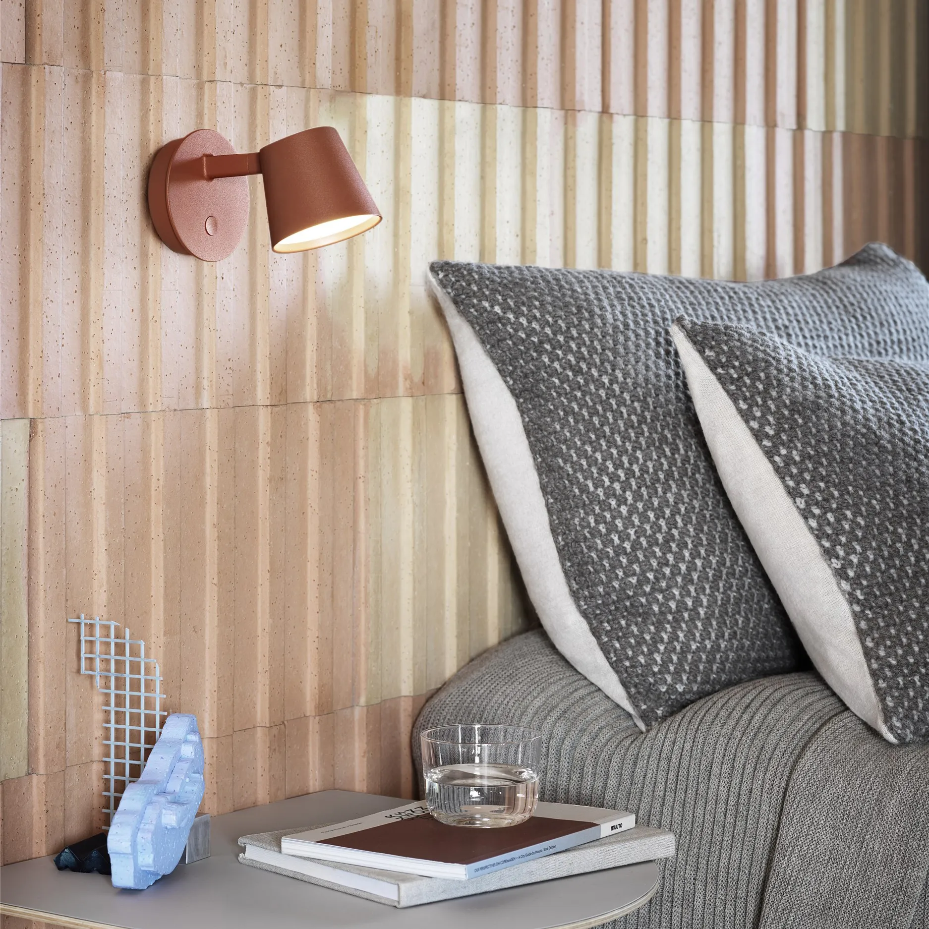 Tip wandlamp, Copper brown Muuto