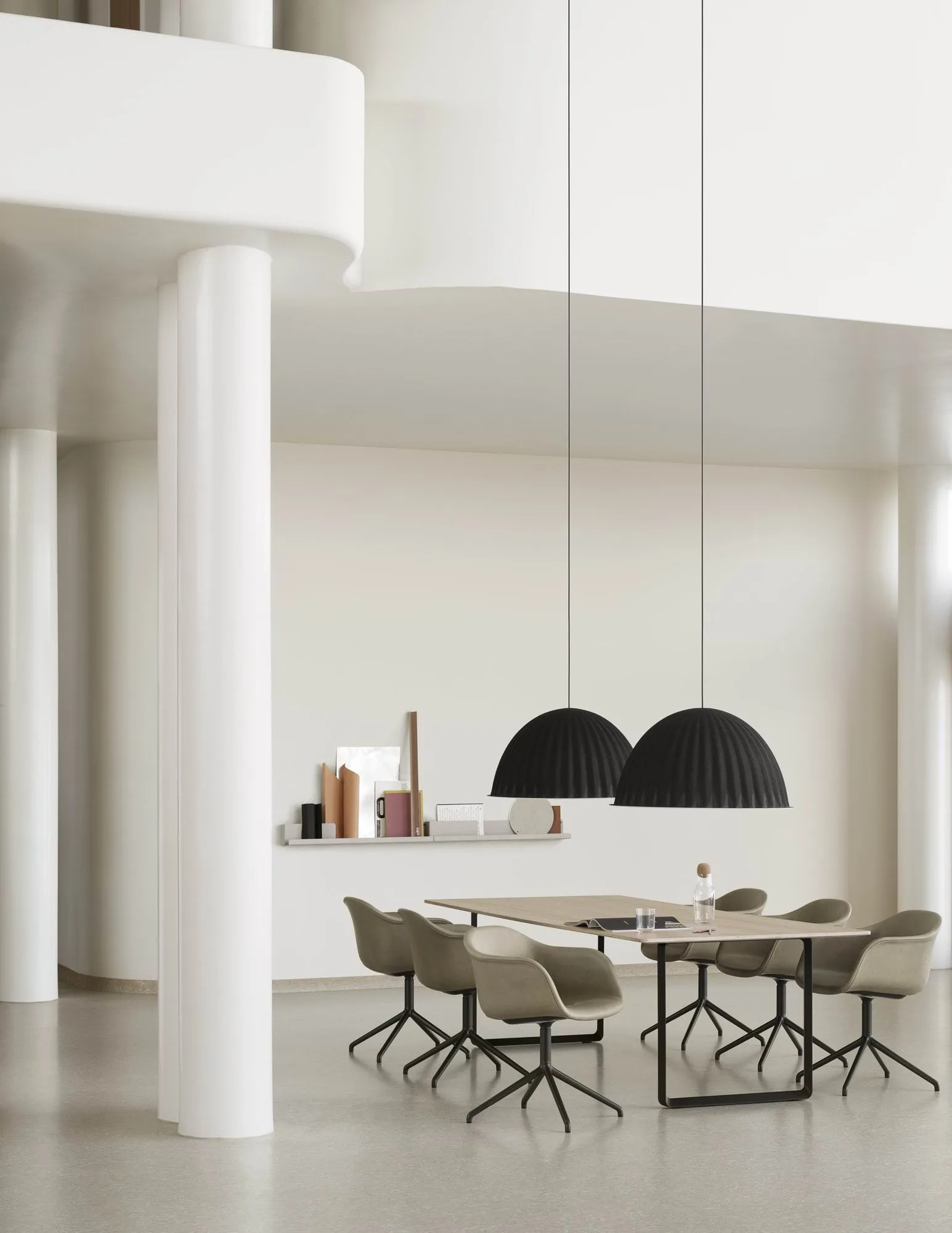 Under the bell hanglamp Ø 55 cm, Blue grey Muuto