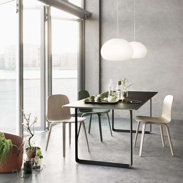 Visu Chair stoel houten onderstel, eikenhout Muuto