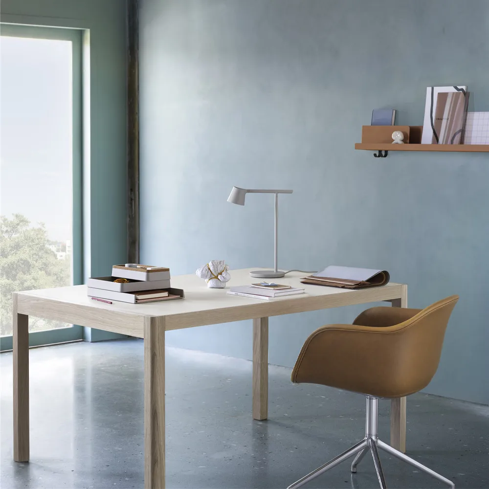 Workshop eettafel, Grey linoleum-Oak 140x92 cm Muuto