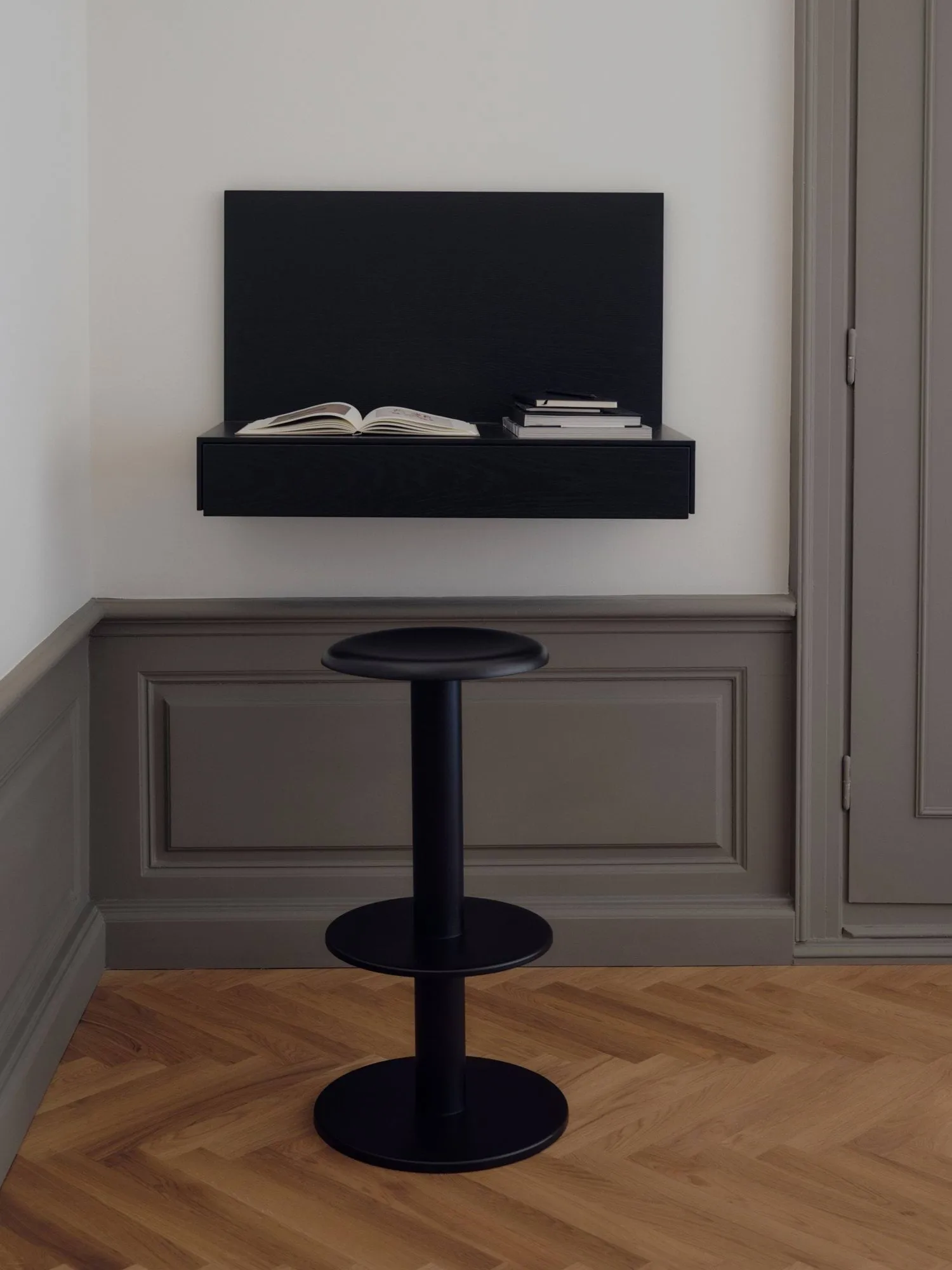 Coupe barkruk, Black, 76 cm New Works