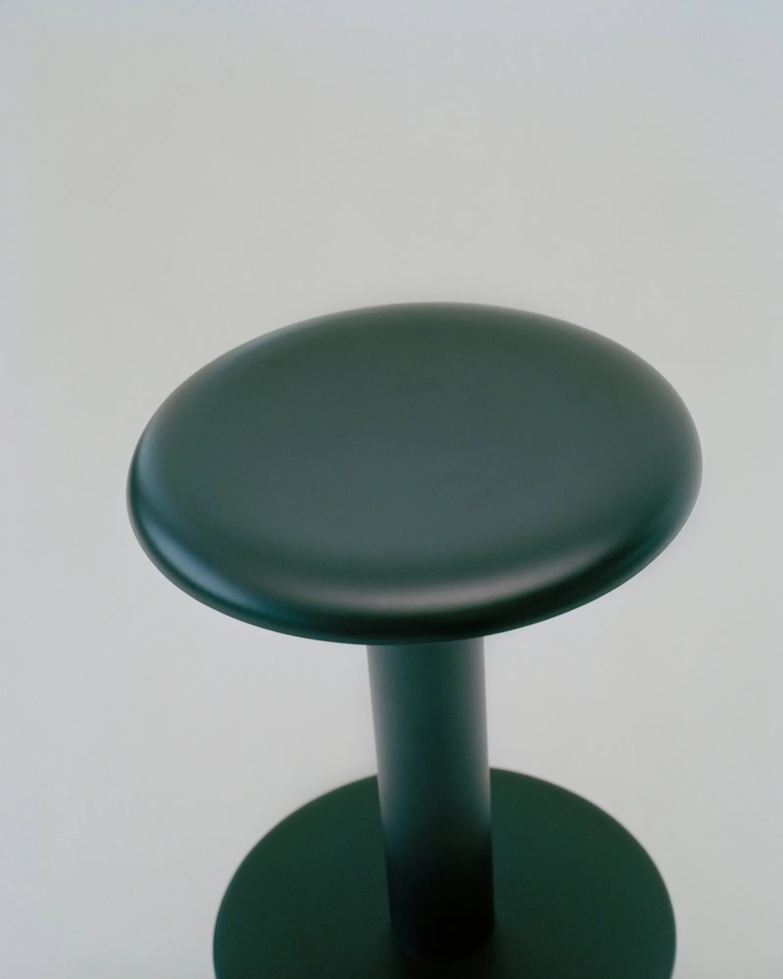 Coupe kruk, Black, Ø40x46 cm New Works