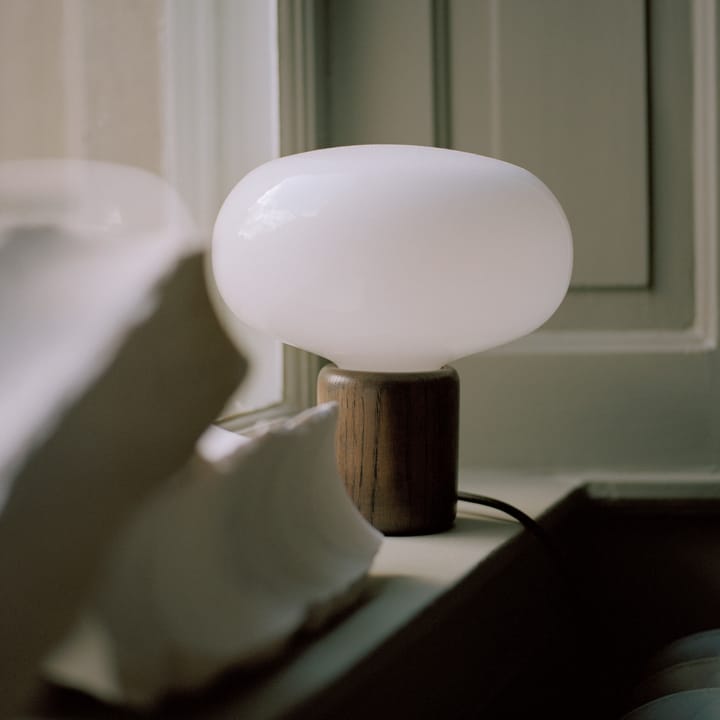 Karl-Johan tafellamp, Smoked oak-white opal glass New Works