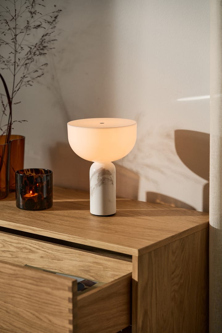Kizu portable tafellamp, White marble New Works