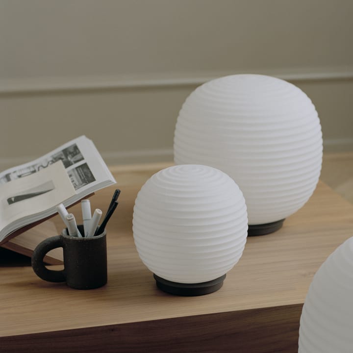 Lantern Globe tafellamp small, Frosted white opal glass New Works