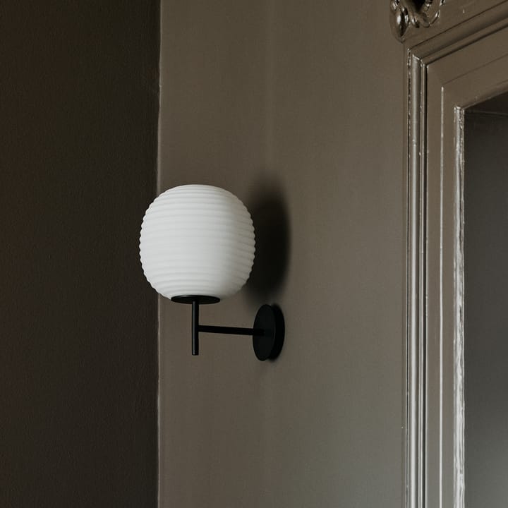 Lantern wandlamp small, Frosted white opal glass New Works