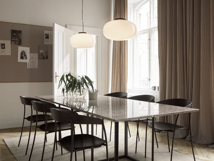Missing stoel met armleuningen, Zwart essenhout New Works