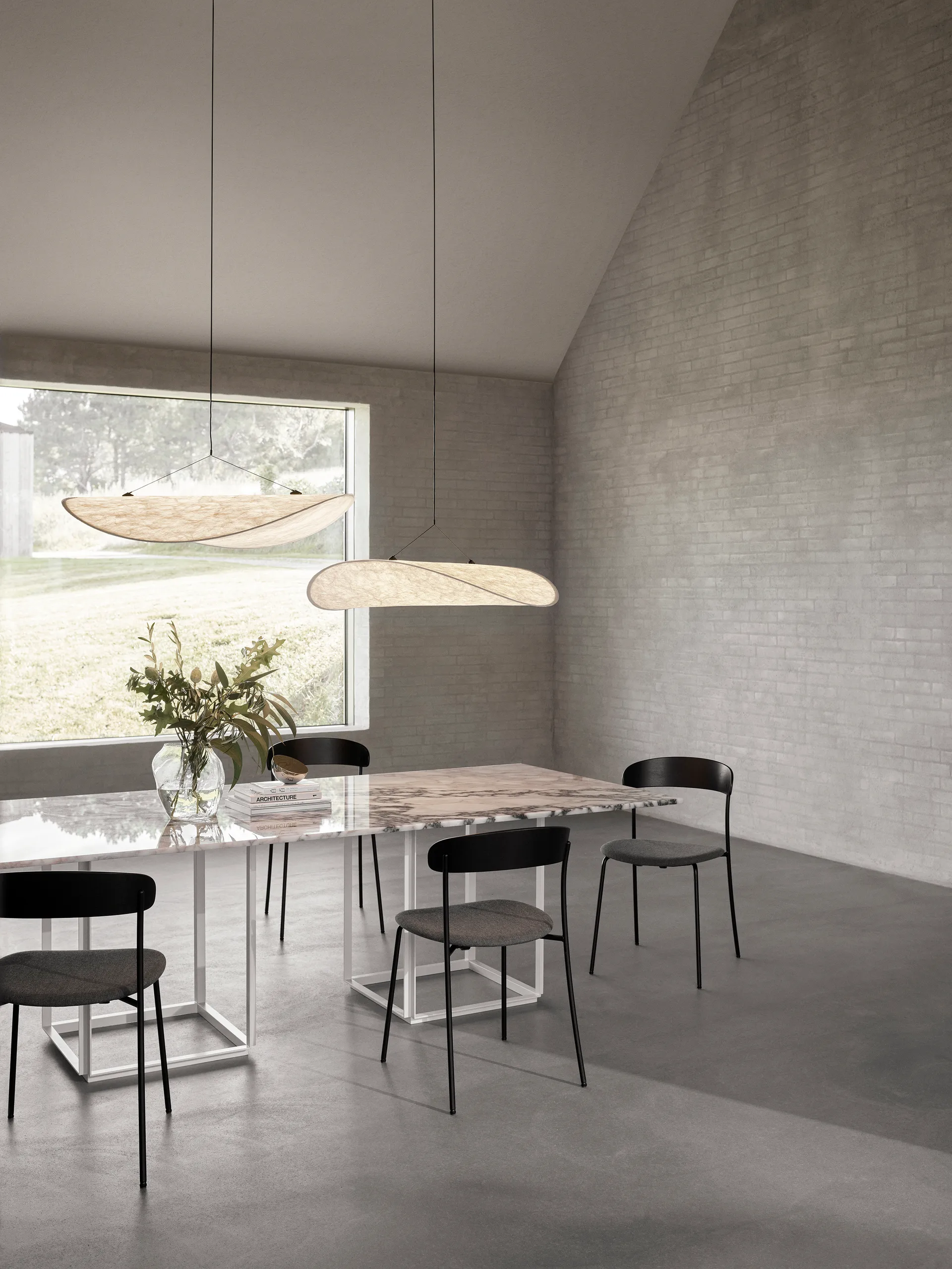 Missing stoel, Zwart essenhout New Works