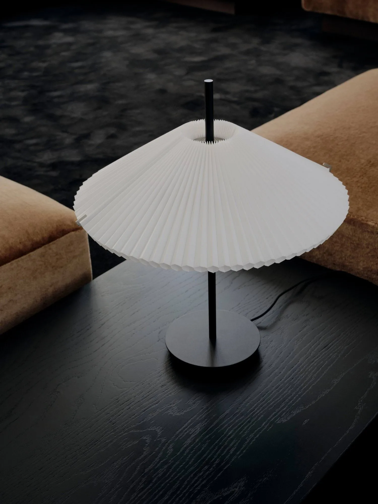 Nebra tafellamp, White (wit) New Works