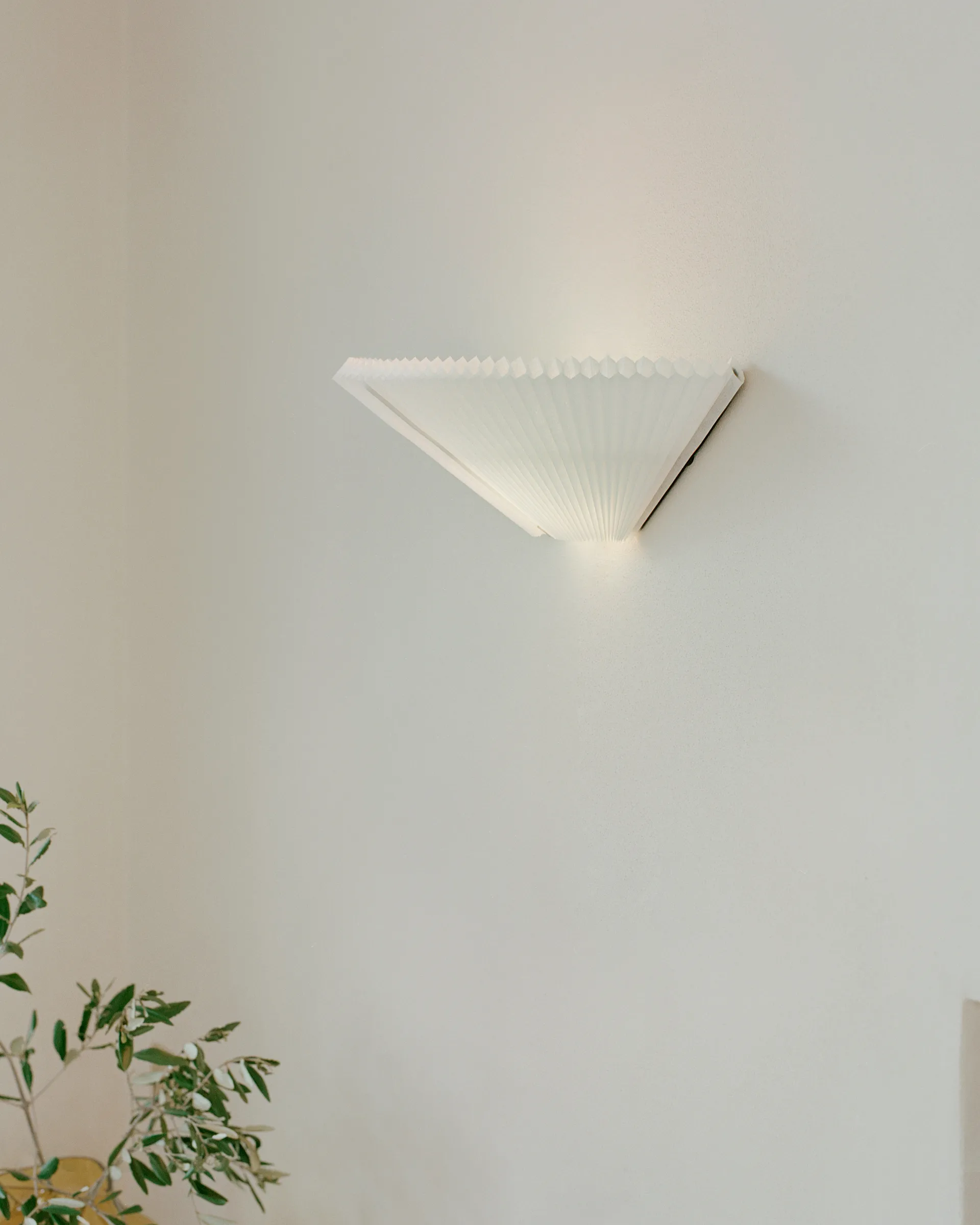 Nebra wandlamp Ø27-40 cm, White New Works