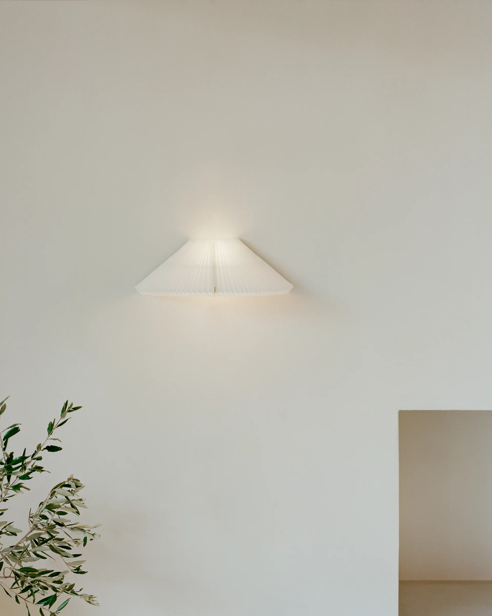 Nebra wandlamp Ø27-40 cm, White New Works