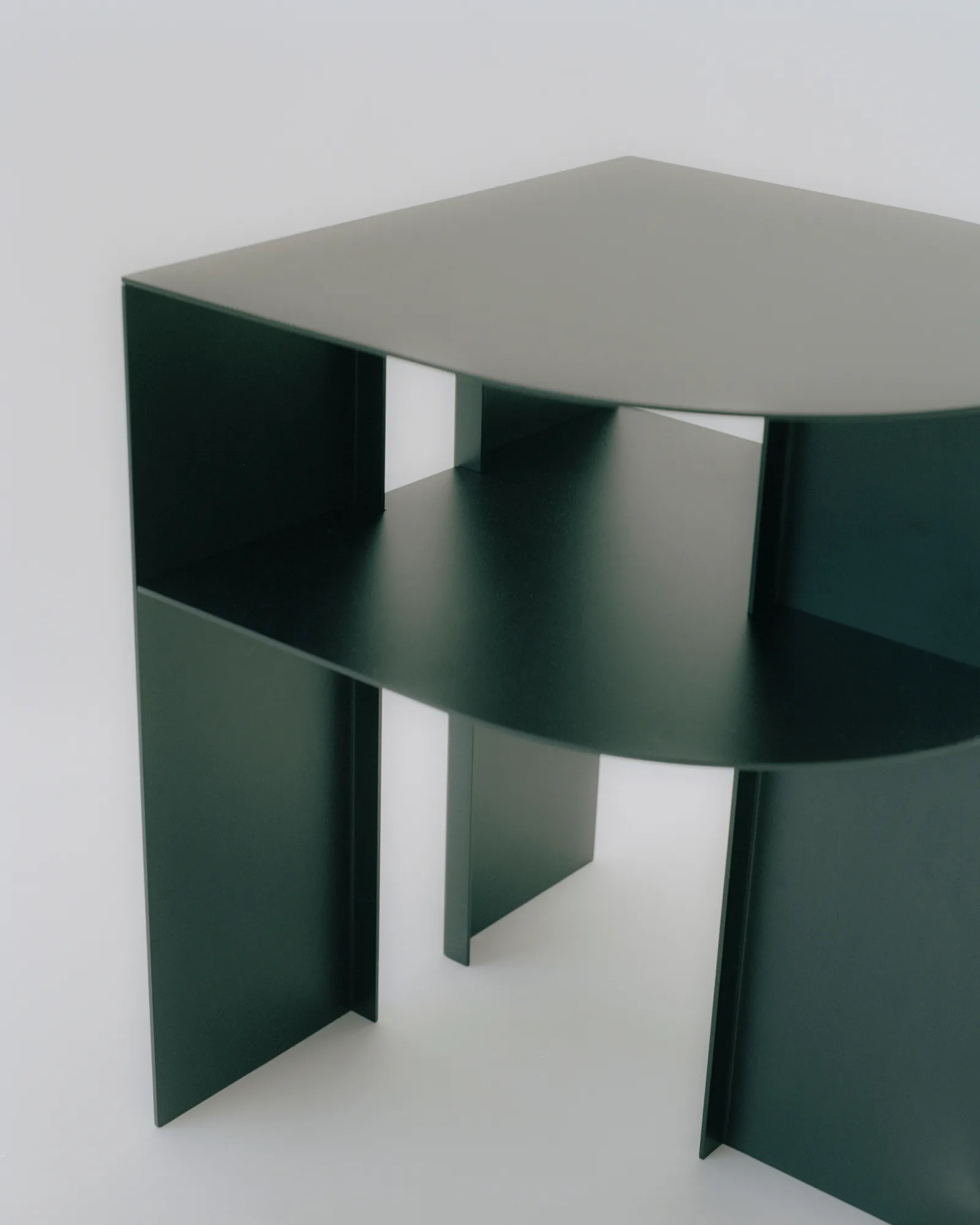 Rand bijzettafel, Black New Works