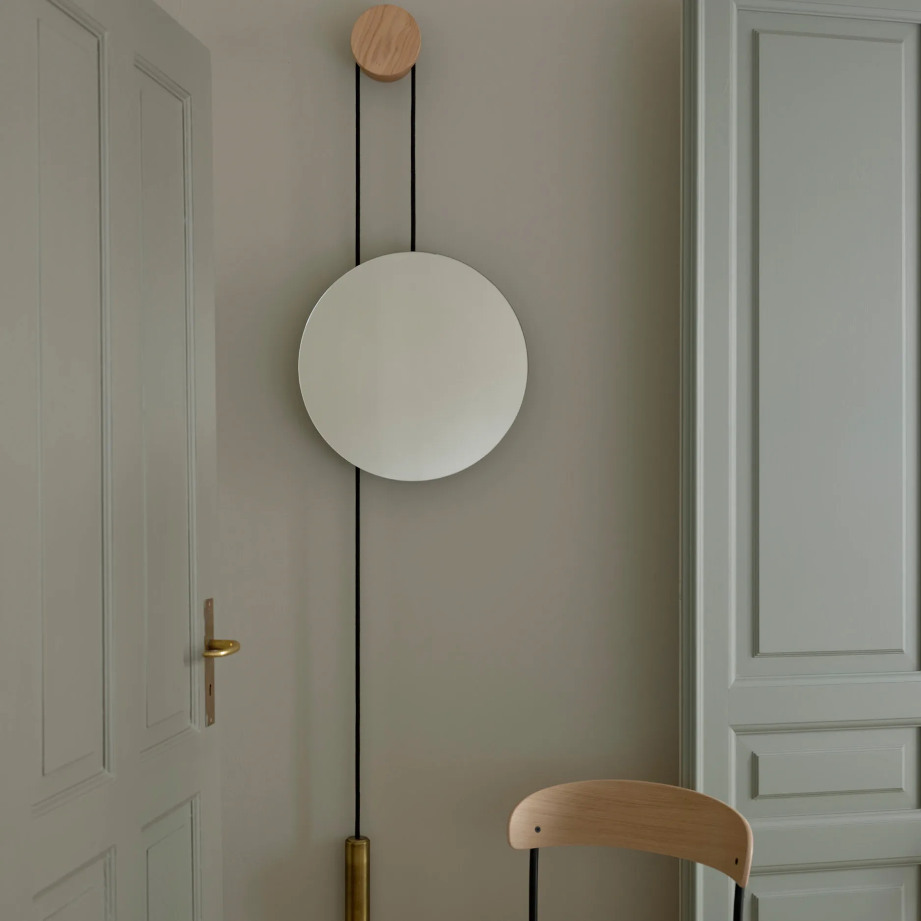 Rise and Shine spiegel, Natural oak-brass weight New Works