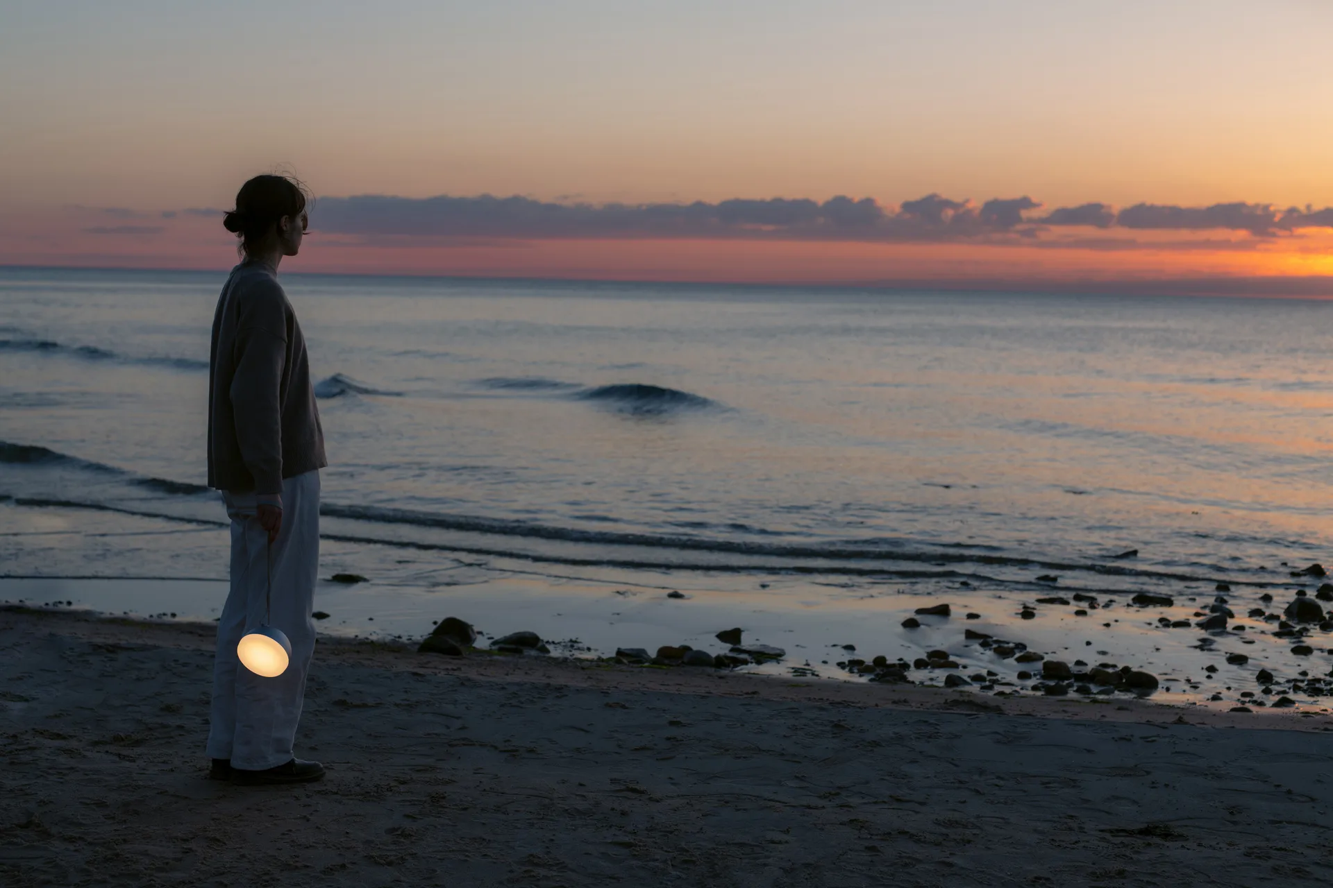 Sphere portable lamp, Warm grey New Works