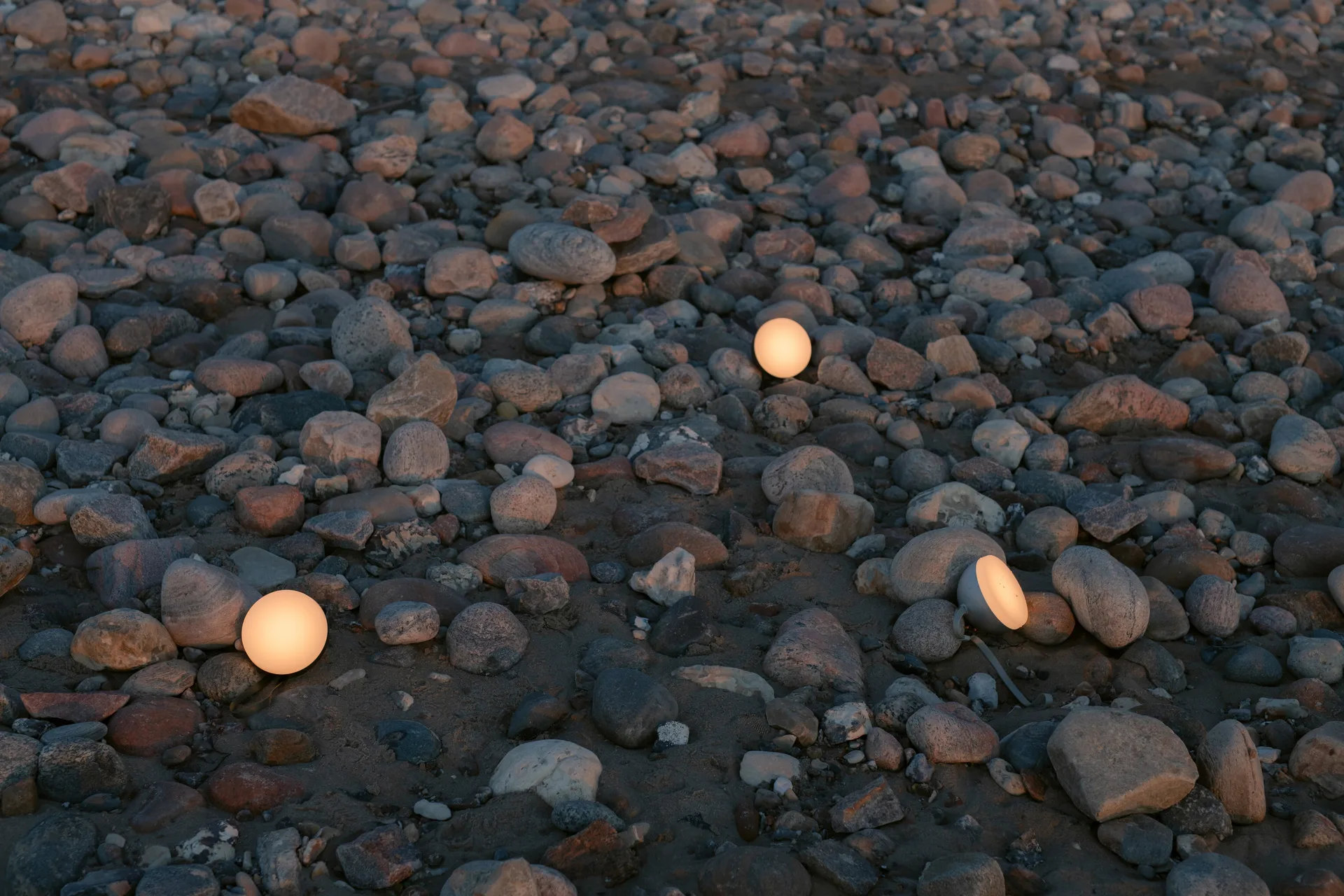 Sphere portable lamp, Warm grey New Works