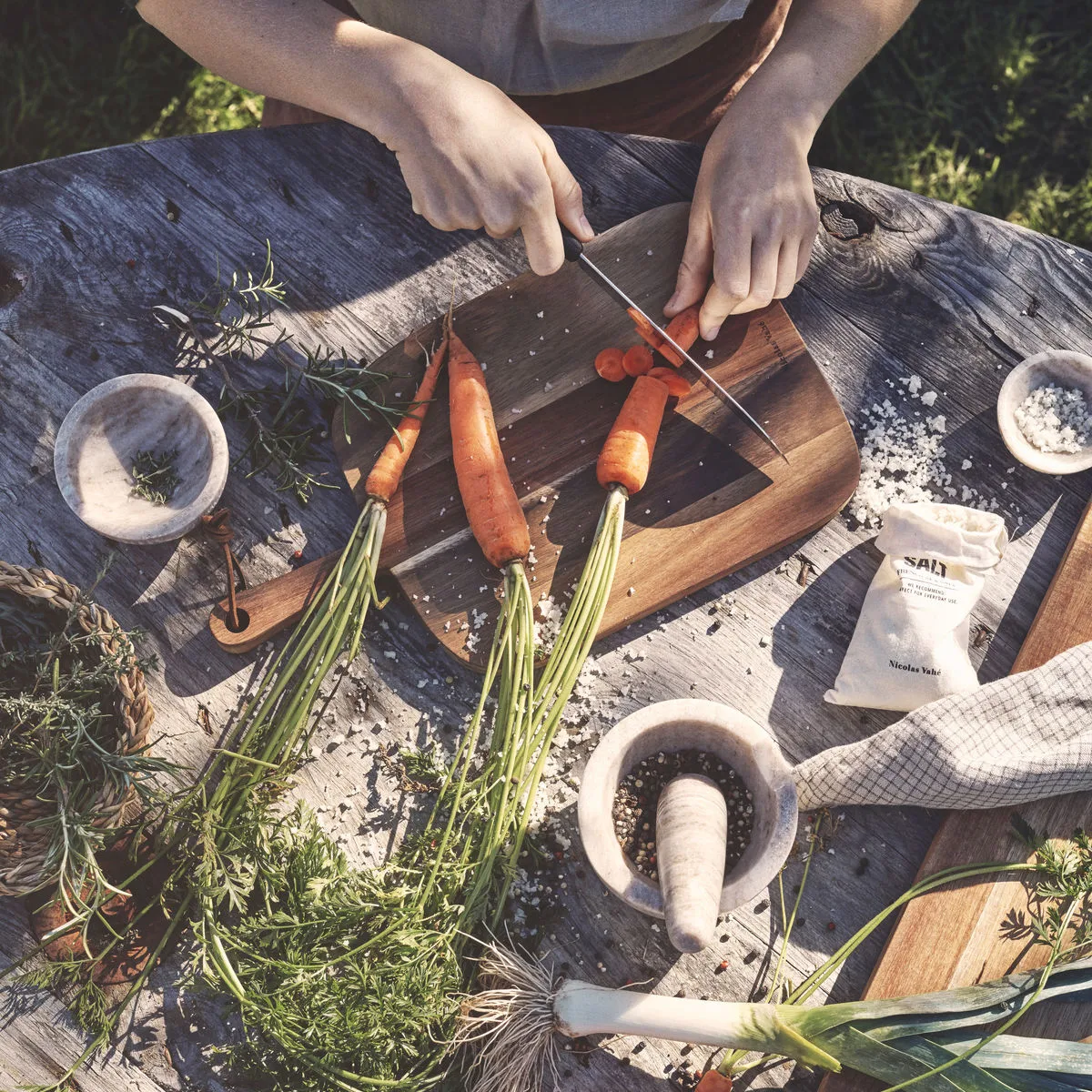 Nicolas Vahe dienblad, Klein Nicolas Vahé