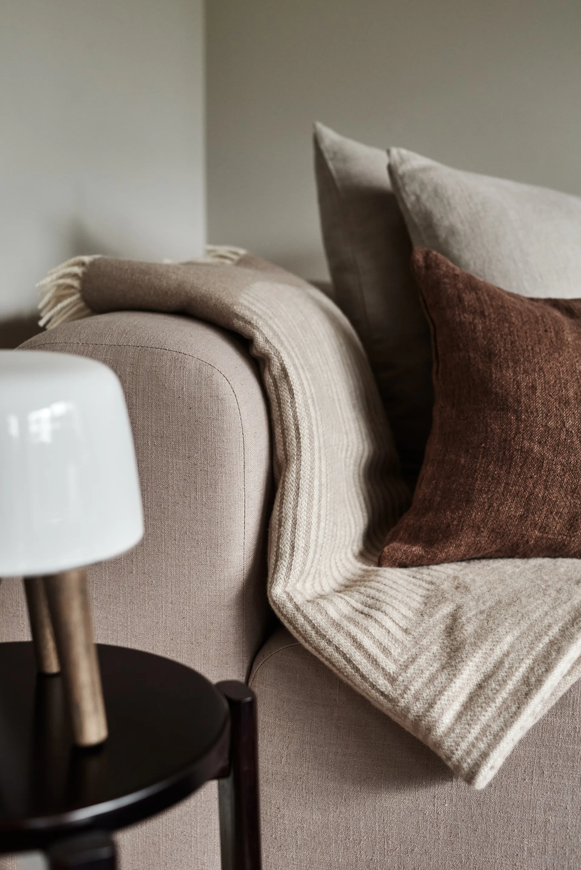 Circles wollen plaid 130x185 cm, Beige NJRD