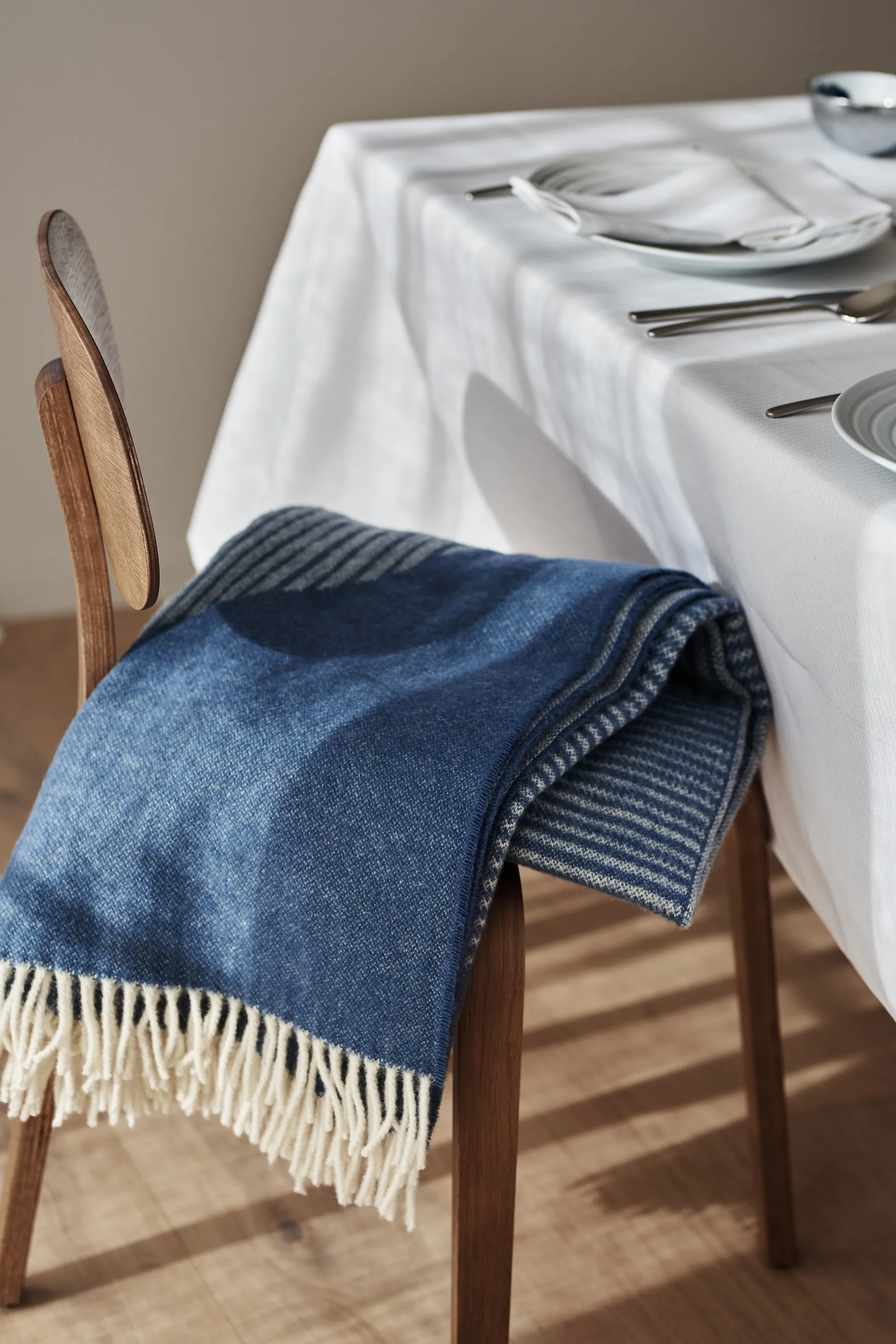 Circles wollen plaid 130x185 cm, Blauw NJRD