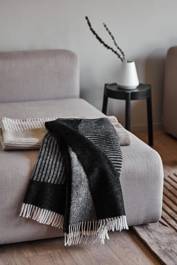 Circles wollen plaid 130x185 cm - Zwart - NJRD